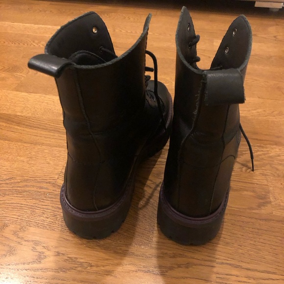 Black leather combat boots - Picture 9 of 10